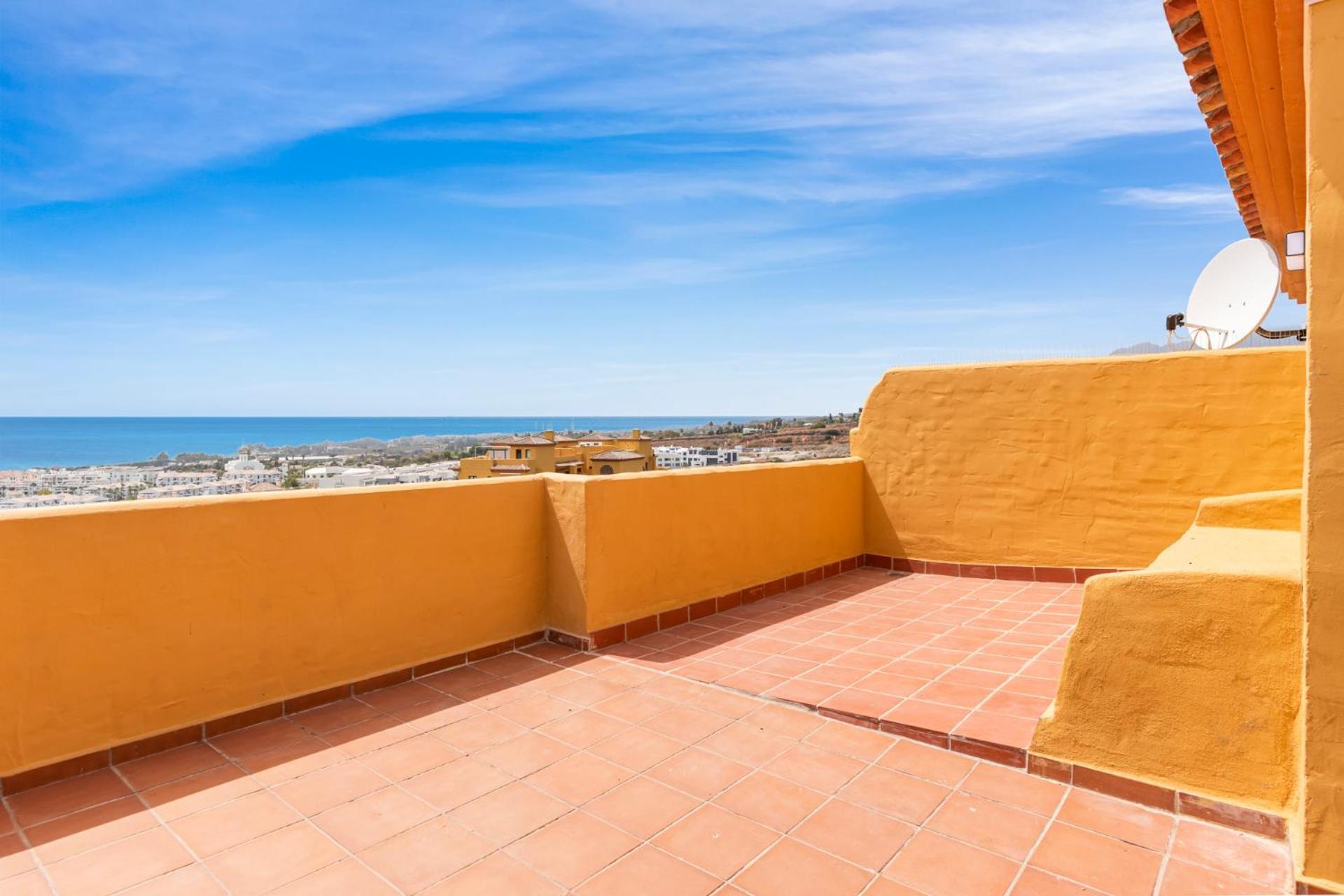 Sky And Sea Estepona Penthouse Esterno foto