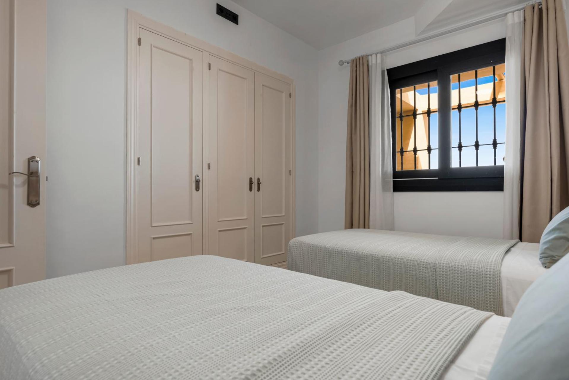 Sky And Sea Estepona Penthouse Esterno foto